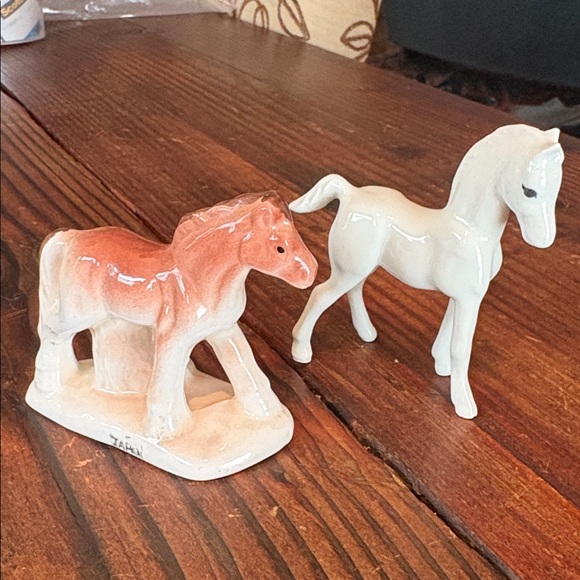Vintage MCM White and Brown Mini Horse Figurines (2) Japan - Picture 2 of 11